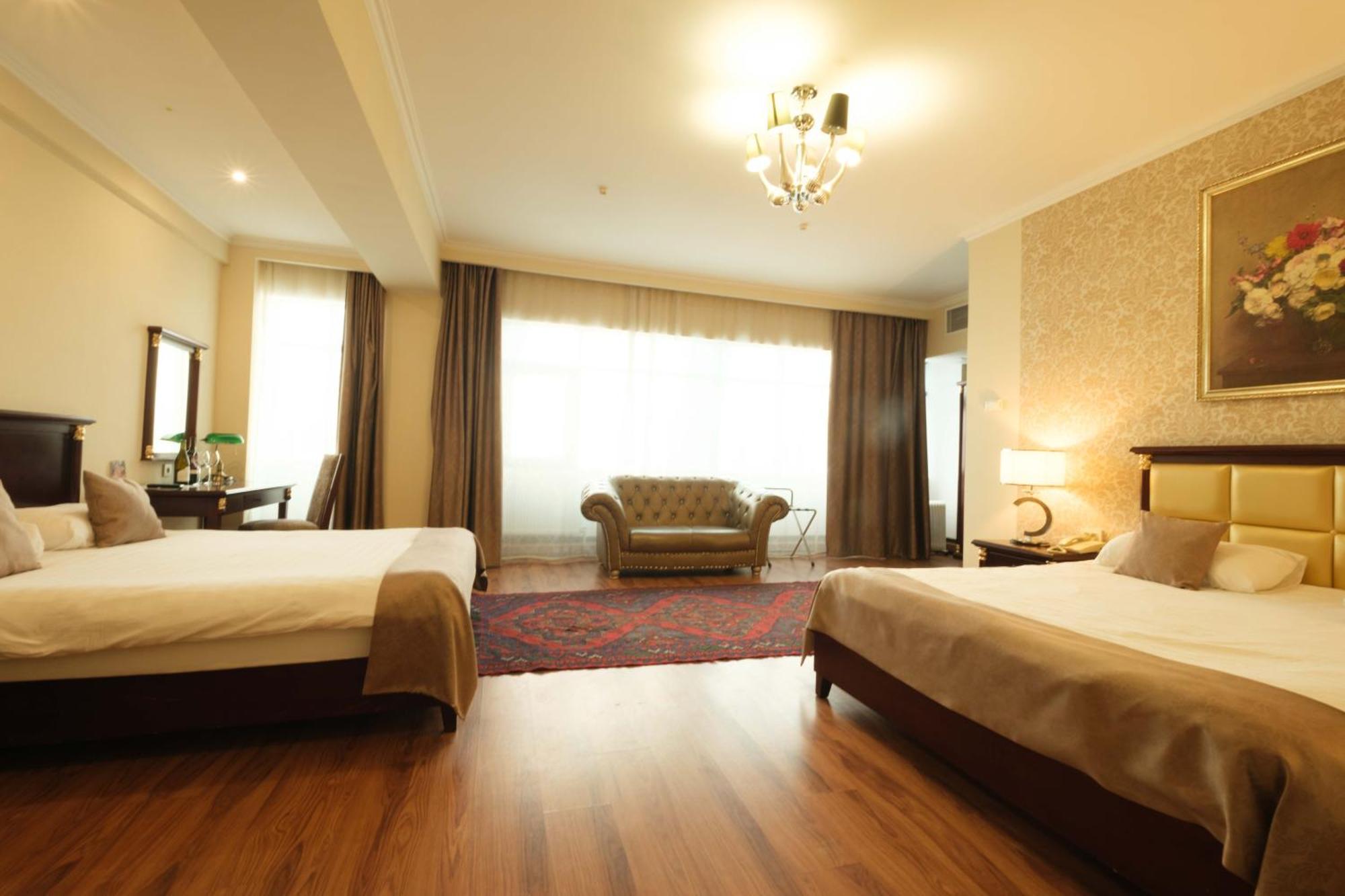 Reikartz Park Astana Ex-Royal Park Hotel & Spa Exterior photo