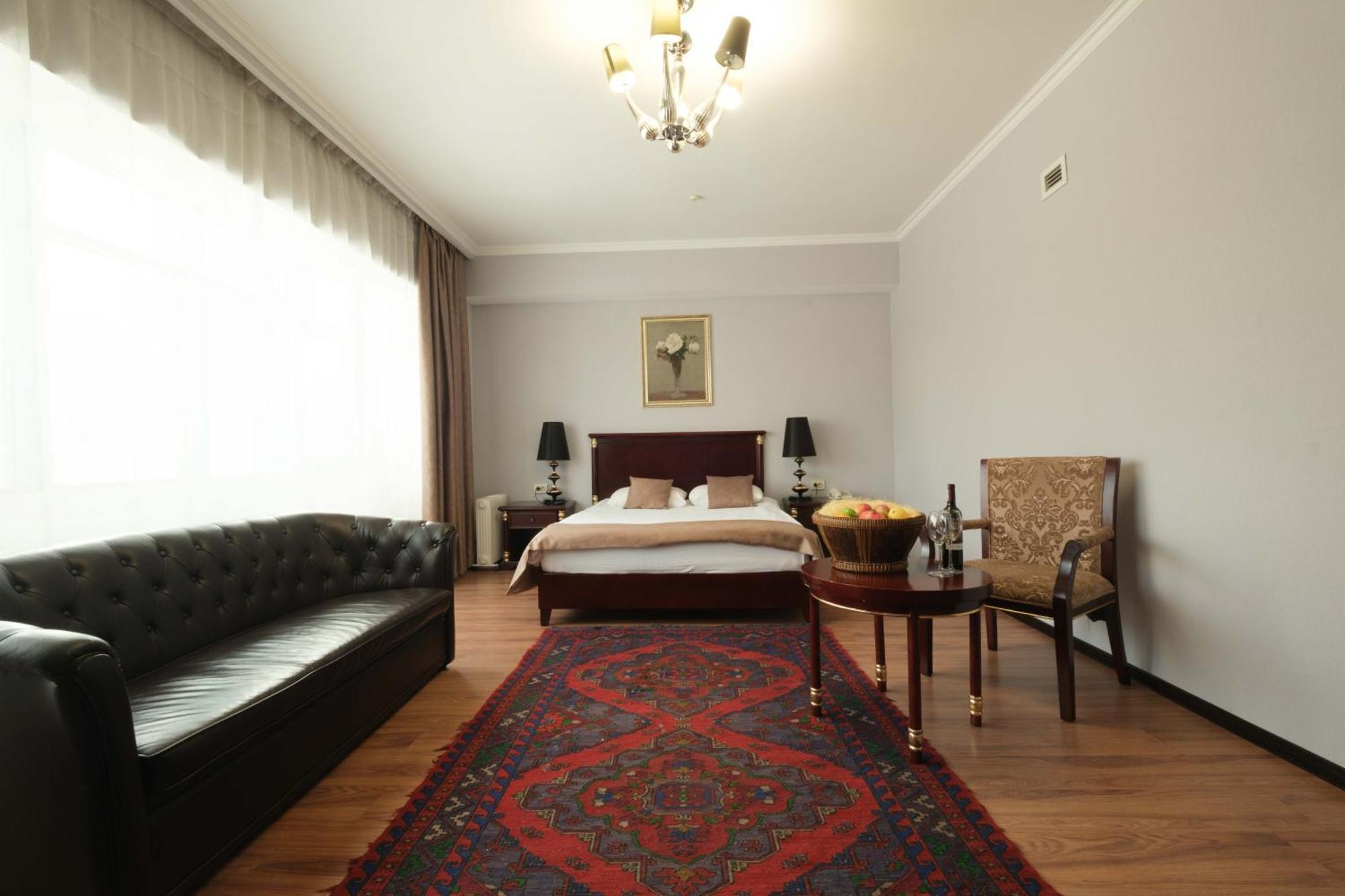 Reikartz Park Astana Ex-Royal Park Hotel & Spa Exterior photo
